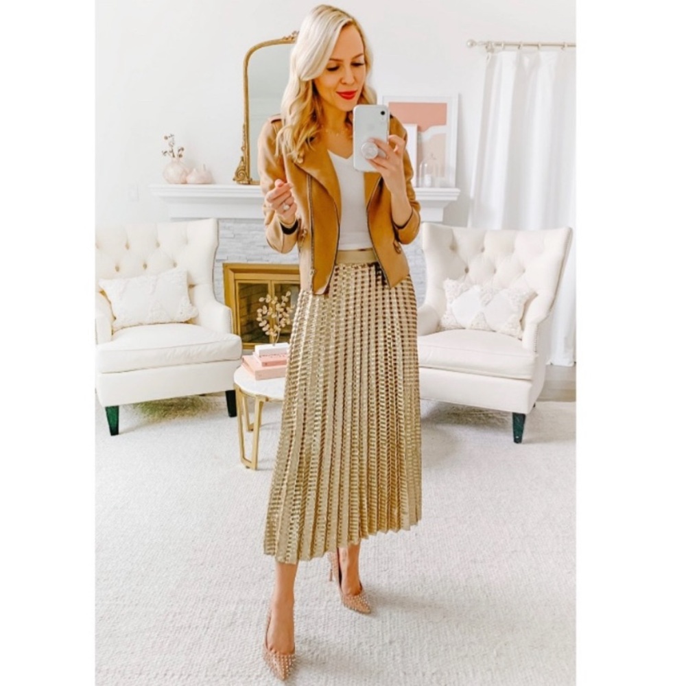 Anthro Maeve Natalia Sequin Pleated Midi Skirt, size 4